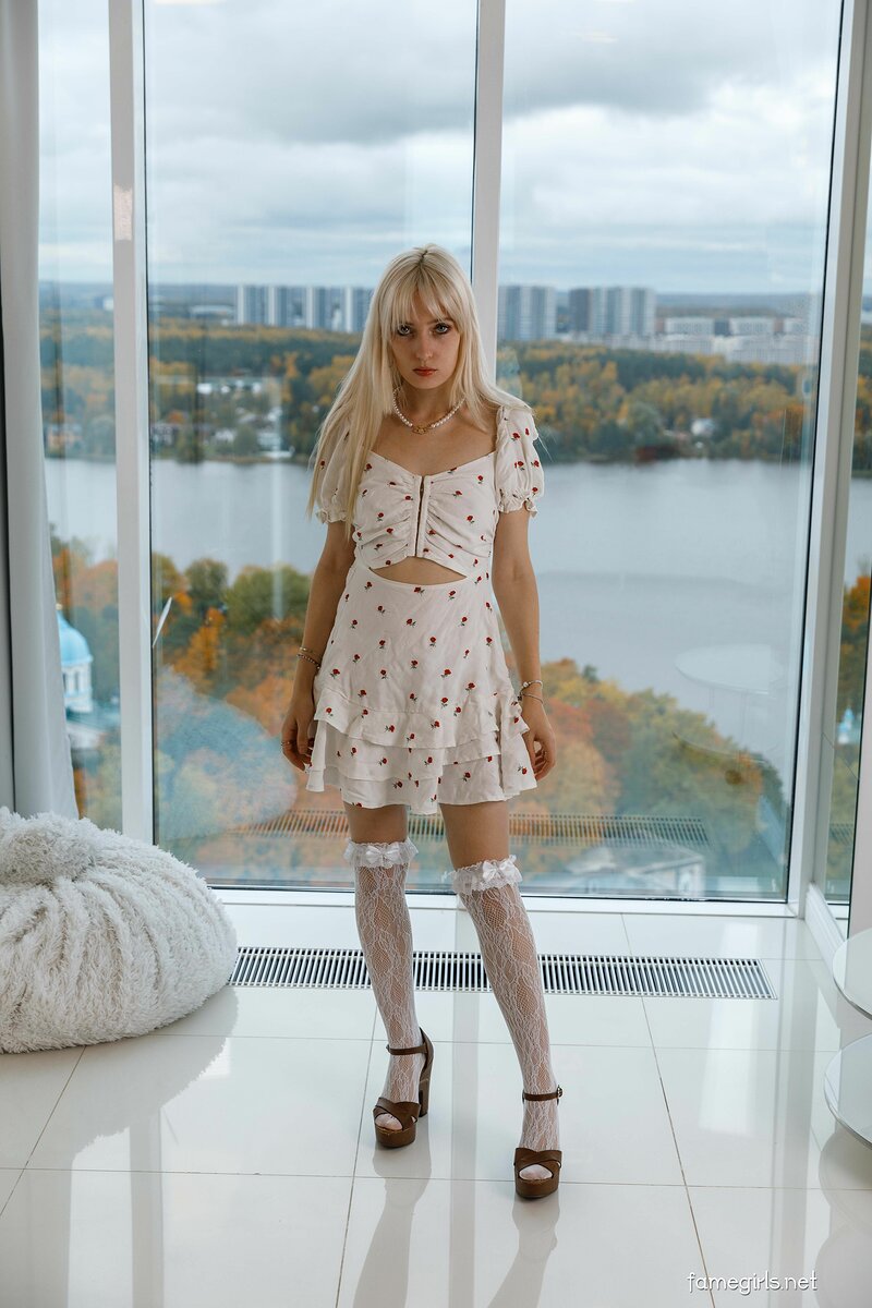 Яна, 19
